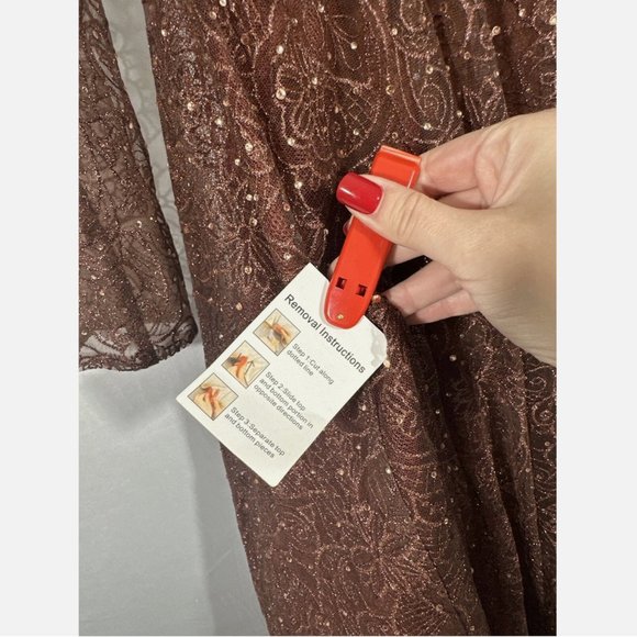 NWT $798 Mac Duggal [‎ 8 ] Embellished Long Sleeve V Neck Gown in Chocolate - Picture 16 of 16